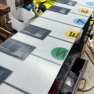 Mantenimiento Snowboard: Encerado a Mano y Afilado de Cantos
